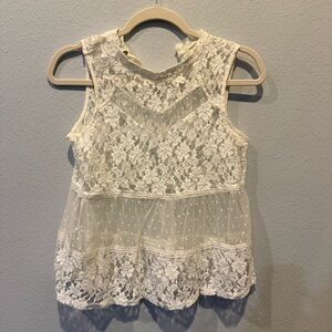Monteau White Lace Sleeveless Blouse